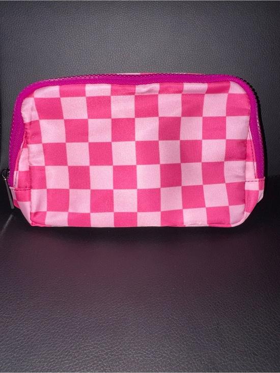 Zenana Outfitters Handbags - Zenana Outfitters Pink Checkerboard Zip Belt Bag NEW